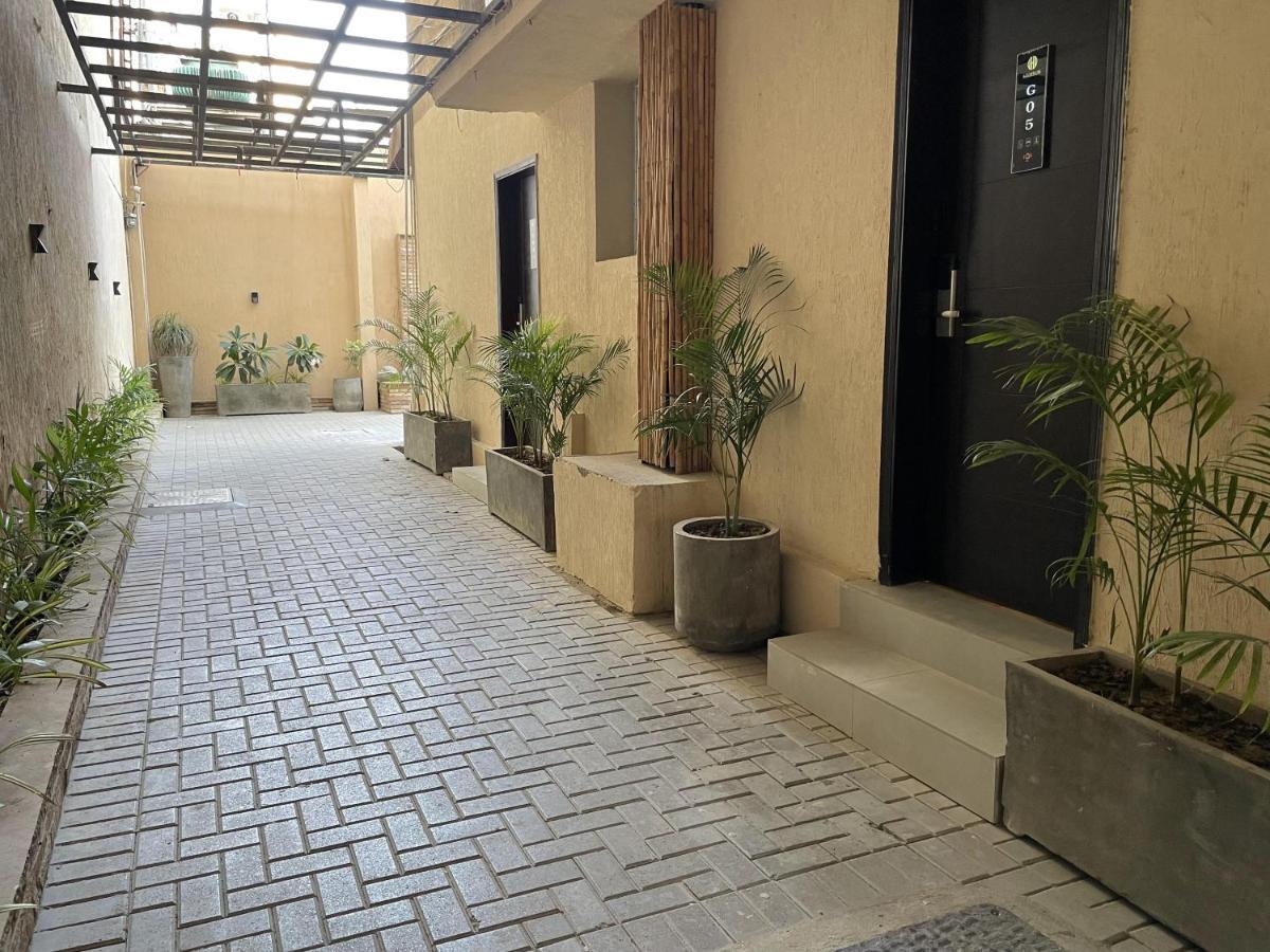 Hamsun Shahrah-E-Faisal Hotel Karachi Exterior photo