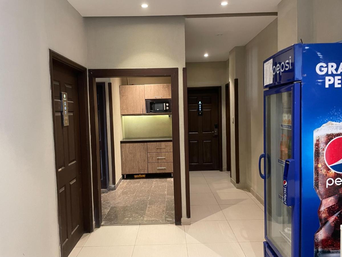 Hamsun Shahrah-E-Faisal Hotel Karachi Exterior photo